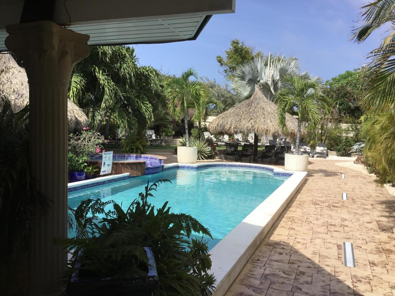 Bananas Apartments Adults Only Palm Beach Luaran gambar