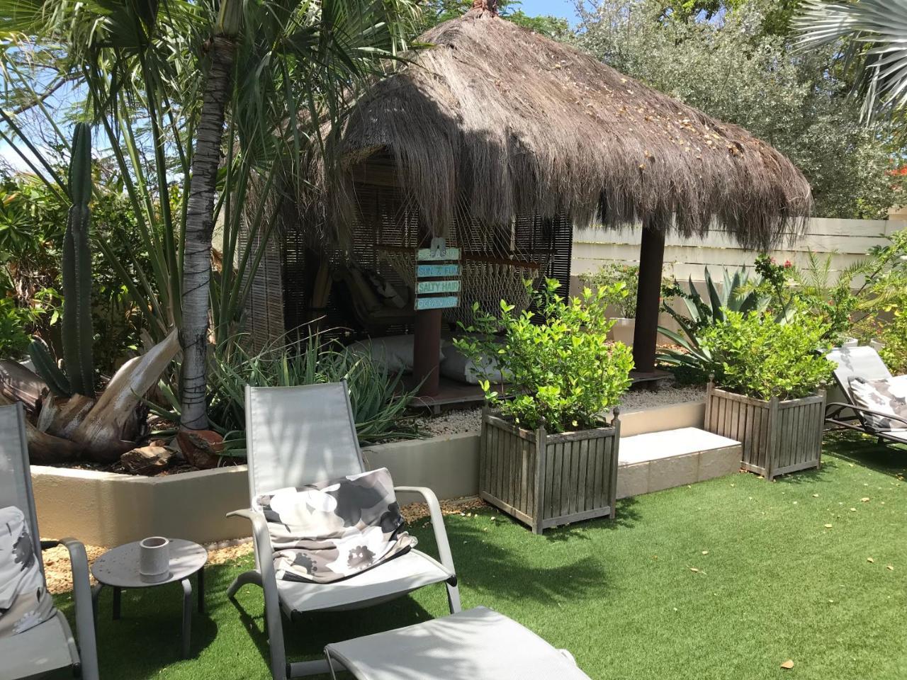 Bananas Apartments Adults Only Palm Beach Luaran gambar